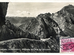 Innsbrucker Nordkettenbah Höhenweg mit Blick auf Hafelekar