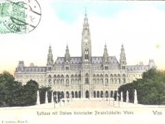 Wien I Rathaus mit Statuen historischer Persönlichkeiten Wiens