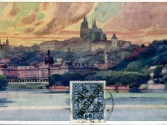 Praha Strakova akademie s pozadim hradu