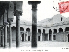 Tunis Palais du Bardo Cour