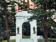Island Grove Park Memorial Arch